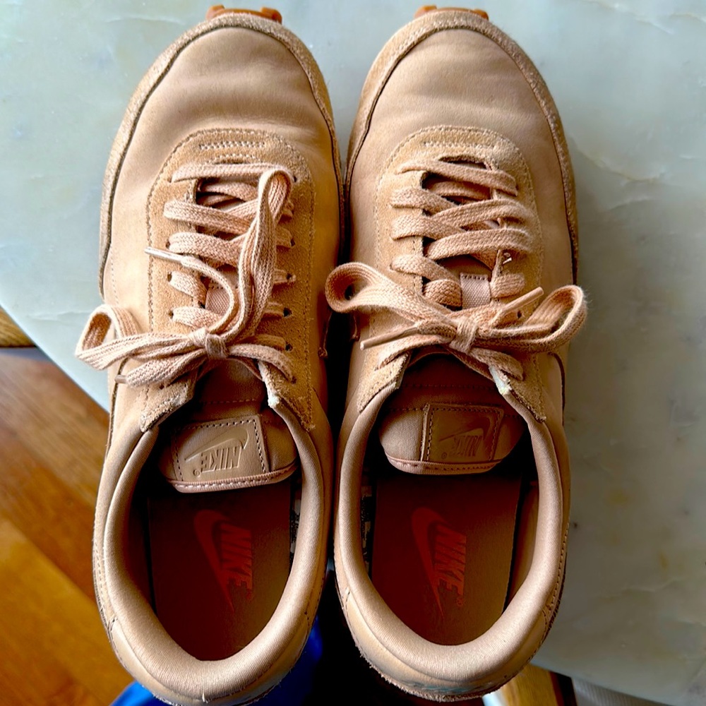 DBreak Retro Sneaker (Women) WORN ONCE